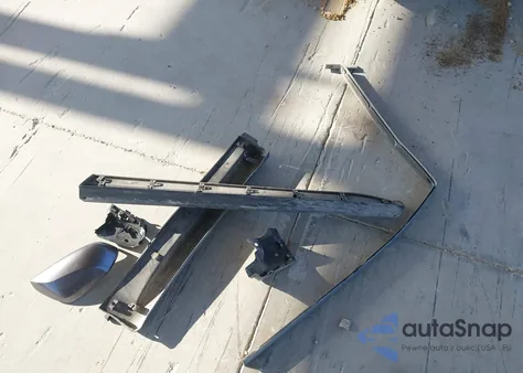 2015 Chevrolet Equinox 1Lt z USA, uszkodzony, nr VIN 2GNALBEK9F6251656